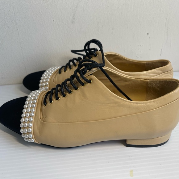 Chanel shoes size 35 - Picture 1 of 10